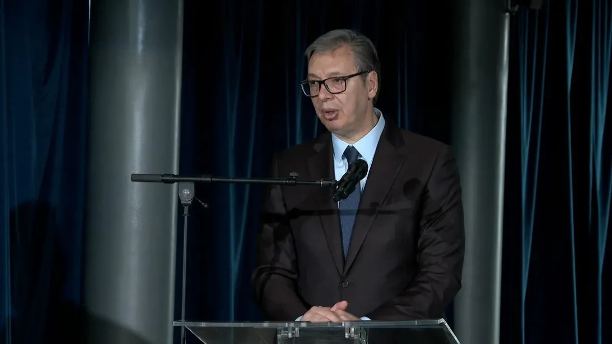 VUČIĆ KREĆE NA TEREN! Ambulantnim kolima obilazi sela – plan za rešavanje velikog problema starijih!