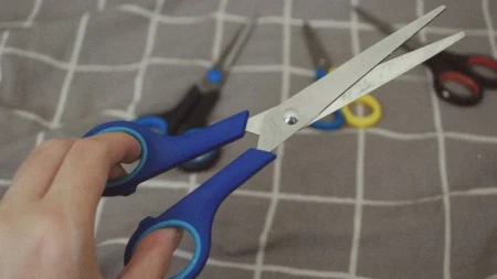 SVI IMATE OVO NA MAKAZAMA, A NEMATE POJMA ČEMU SLUŽI! Kad saznate – koristićete ih drugačije