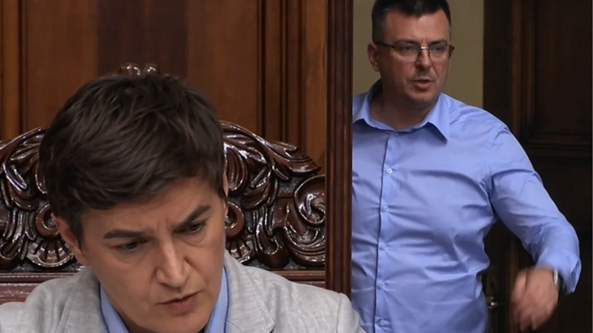 BRNABIĆ OBJAVILA SNIMAK KOJI TRESE MREŽE! Parandilović na udaru: “DOBRO JUTRO, GOSPODINE!” (VIDEO)