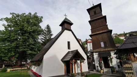 BISER SKRIVEN U STROGOM CENTRU GRADA Prelepa crkva krasi Užice, ima bogatu istoriju i svedoči o prošlom vremenu