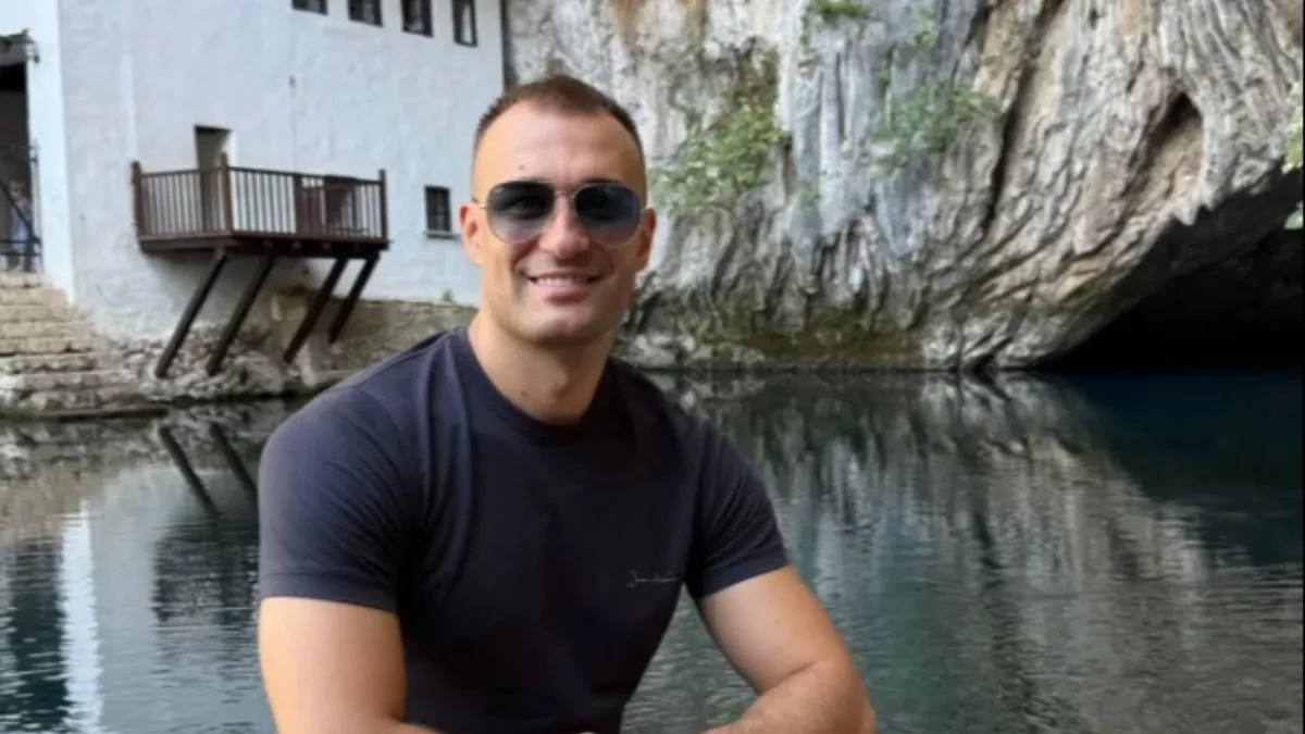 "MLAD SAM DA BIH BIO ĆELAV" Evo kako izgleda Haris Berković sa presađenom kosom