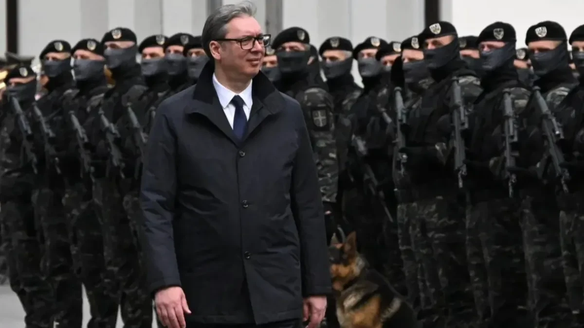 VUČIĆ ČESTITAO DAN VOJSKE SRBIJE Vojska snažan i pouzdan stub sigurnosti i mira