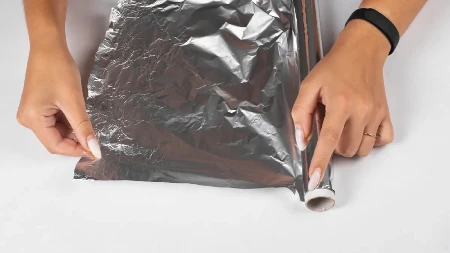 JEDNOSTAVAN TRIK KOJI ČINI ČUDA Stavite aluminijumsku foliju i rešite se velike muke