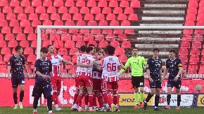 PONUDE STIŽU SA SVIH STRANA Zvezda odbila ogroman novac