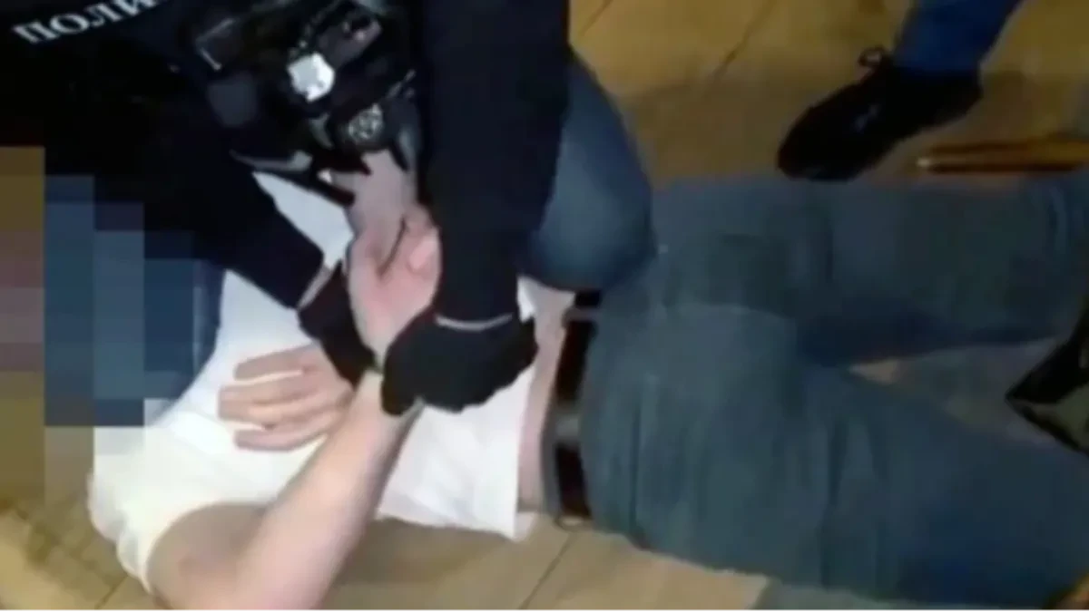  HAPŠENJE U BEOGRADU On je pripadnik slovenačke ćelije Vračarskog kriminalnog klana