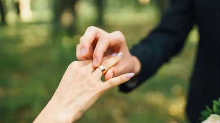 ZBOG DUGOVA DO GUŠE OTKAZALI MEDENI MESEC Pukli 54.000 evra za svadbu, a kad su otvorili sve koverte NIJE IM BILO DOBRO