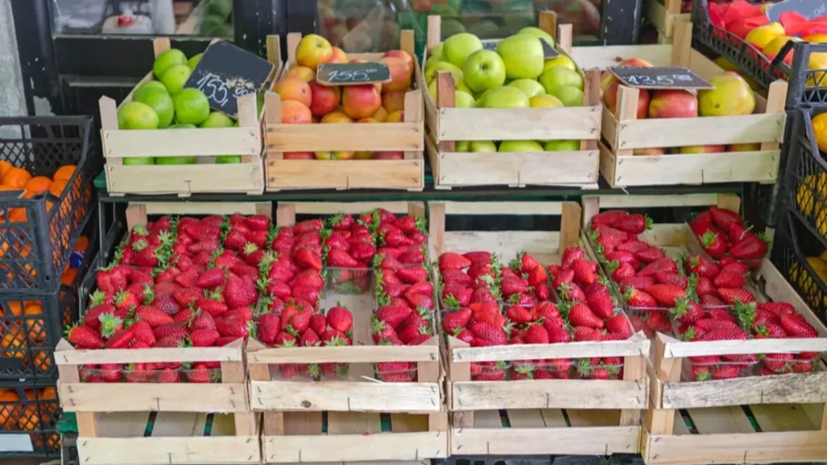 VELIKA PREVARA SA JAGODAMA Ako vidite ovo na dnu gajbice, bežite od te tezge