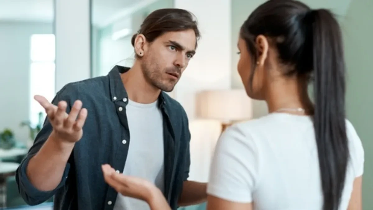 AKO PRIMETITE OVO – BEŽITE! Ovi znakovi otkrivaju da imate posla sa lošom osobom!