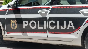PUCNJAVA U SARAJEVU, DVE OSOBE RANJENE Horor u bašti kafića, oglasili se iz policije