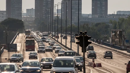 ZAŠTO NEKI VOZAČI UBRZAVAJU BAŠ KADA KRENETE DA IH PRETIČETE? Odgovor je možda bizarniji nego što ste mislili