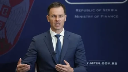 "MOTIV VAM JE SAMO KRAĐA, NISTE IMALI NI ZA PENZIJE" Siniša Mali činjenicama urnisao Nikezića 