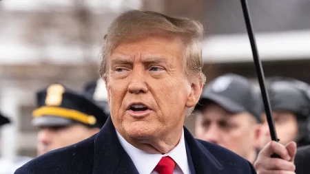 TRAMPU OSTALO JOŠ 5 DANA Šta će se desiti u ponoć 1. maja?