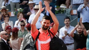 ĐOKOVIĆ U PROVODU U BEOGRADU Novak izazvao haos u klubu, stajlingom sve oduševio