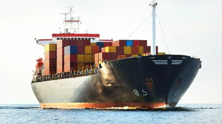 Roba kasni, gubici su u milionima - 43 broda zarobljena zbog sukoba sa Iranom