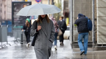ODAKLE OVOLIKA VETRINA? Beograđani besni, još malo pa će LETETI po gradu! 