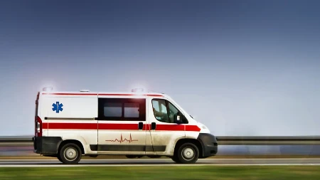 TEŠKA SAOBRAĆAJNA NESREĆA "Lada" smrskana kao limenka