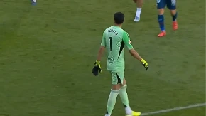 HAOS U ŠPANIJI Golman dobio crveni karton, pa nokautirao protivnika (VIDEO)