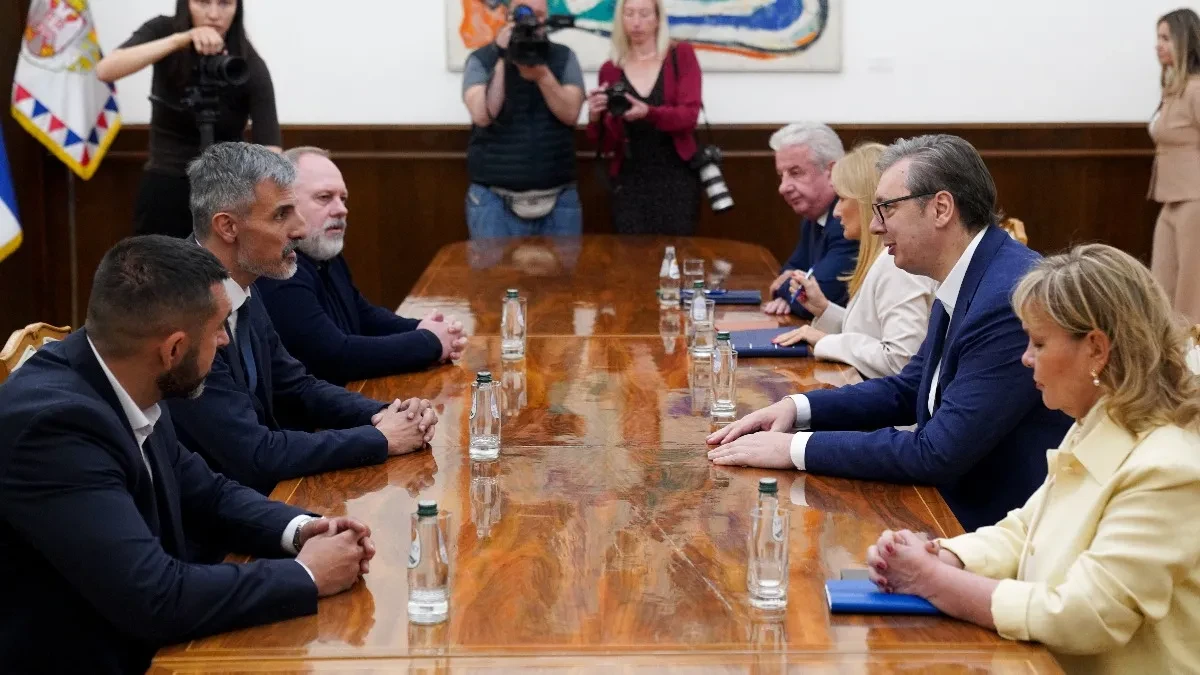 NASTAVLJENE KONSULTACIJE Vučić razgovara sa predstavnicima stranke Srpskog pokreta obnove