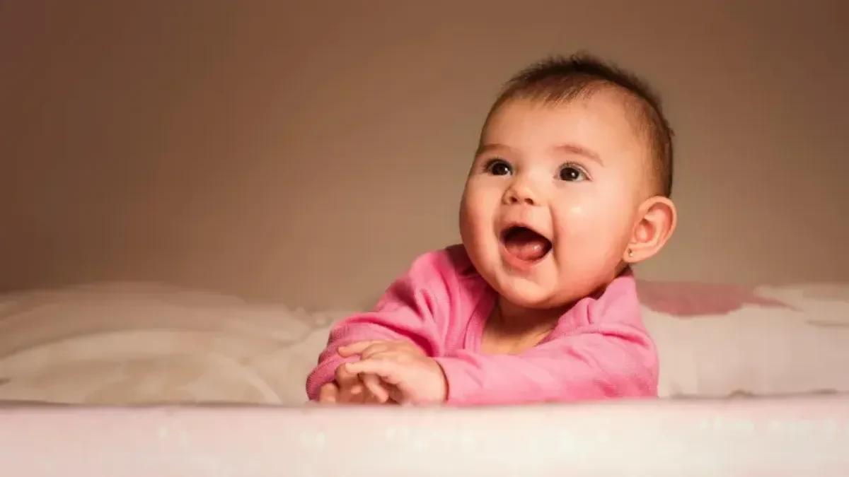 DOKTORKA OTKRIVA Bušenje ušiju bebama je rizično i opasno! (VIDEO)