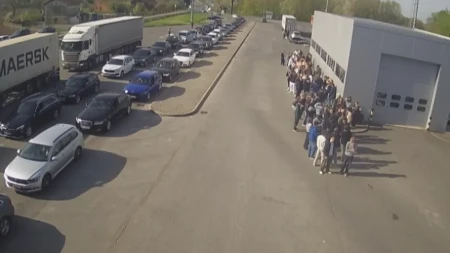 ZBOG OVE GREŠKE NA RUKAMA MOŽETE ZAGLAVITI NA GRANICI Nova EES pravila prave haos, posebno za žene