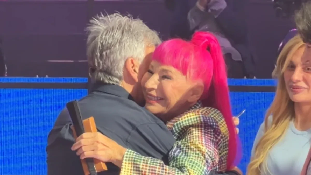 SPEKTAKULARAN POVRATAK ZORICE BRUNCLIK Kolege joj potrčale u zagrljaj, u studiju aplauz ne prestaje! 