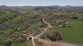 „20 GODINA U BLATU, DO PRODAVNICE 10 KM!“ Selo Viča konačno dobilo asfalt!