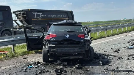 JEDINI PREŽIVELI (22) U TEŠKOM STANJU Posle sudara kod Hrtkovaca lekari mu se bore za život