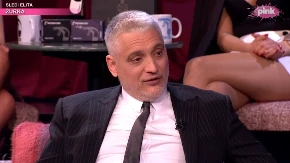 "JA NA FOTELJI, A ONA NA MENI!" Čeda Jovanović objavio prizor iz doma! (FOTO)