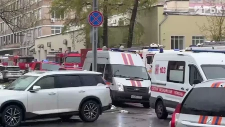 HOROR U CENTRU MOSKVE! Najmanje 7 poginulo, gori cela zgrada! (FOTO)