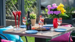 Ako ovo držite na stolu, to samo donosi štetu u kući: Greška zbog koje stvari propadaju