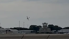 SRUŠIO SE AVION U AUSTRALIJI, IMA MRTVIH Kamere zabeležile pad, buknuo požar (VIDEO)