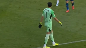 ŠPANCI BEZ MILOSTI Golman koji je nokautirao protivničkog igrača dobio istorijsku suspenziju