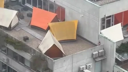 Šatori na sedmom spratu zgrade - ovo naplaćuju preko 70 evra po noći