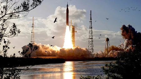 POSLE 50 GODINA! Ljudi ponovo izvan zemljine orbite! Počeo je najveći put!