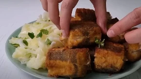 Evo kako da napravite savršenu ribu za Cveti! Meka, hrskava i aromatična, a recept nikad lakši