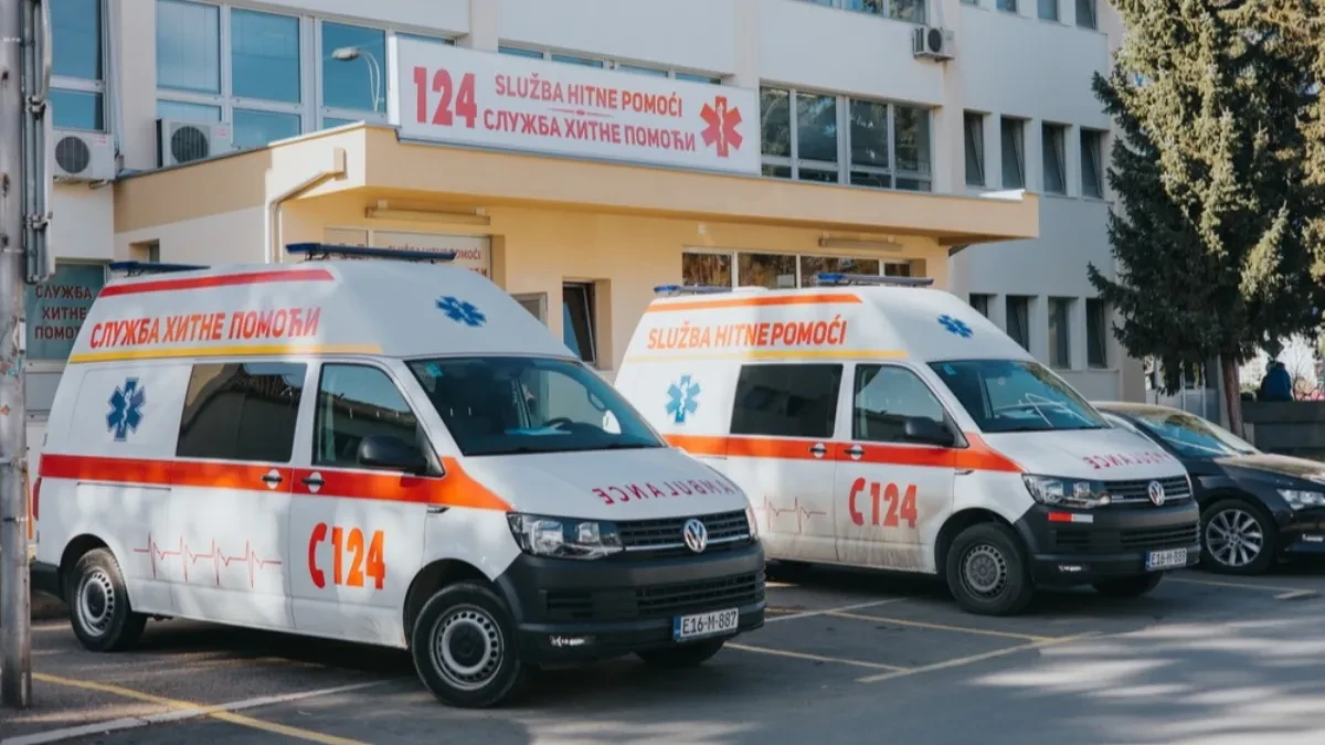 POZNATO KAKO SU POVREĐENA DECA U STRAVIČNOM UDESU Njihov otac sveštenik i majka poginuli, prikuplja se novčana pomoć