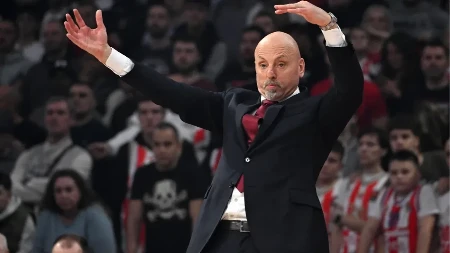 OBRADOVIĆ PRED MEČ SA IGOKEOM "Čeka nas težak meč posle fizičke i mentalne potrošnje u derbiju"