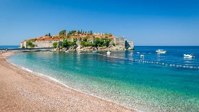 Ne samo turisti, već i meštani jedva čekaju - jadranski biser se otvara na leto