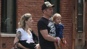 Unajmila ju je kao dadilju, a ona joj spavala s mužem i rodila mu decu: Nakon 23 godine sreli su se oči u oči!