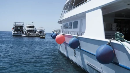 Jahta milijardera prošla blokiranu rutu usred tenzija u Ormuskom moreuzu