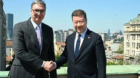 Vučić sa Okamurom: Predsednik izrazio posebnu zahvalnost na razumevanju situacije na KiM