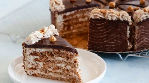 Luda torta sa lešnicima za Đurđevdan Kad je jednom probate, pravićete je i bez povoda