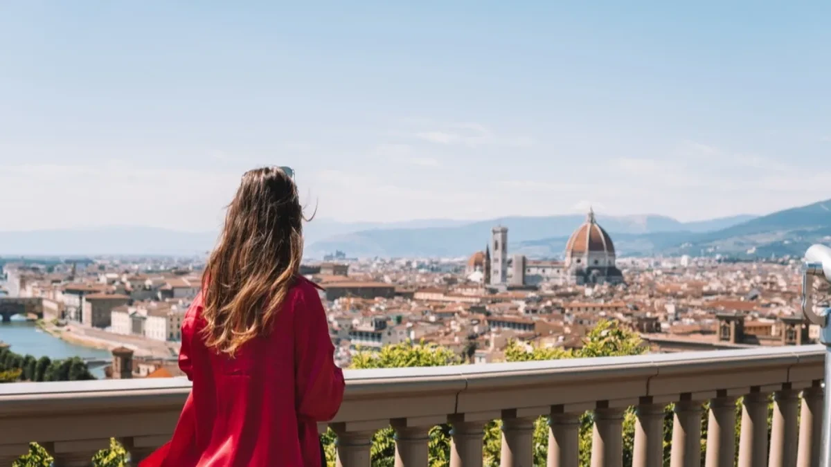Kako joj je to uspelo? Popela se na istorijski spomenik, pa napravila štetu od 5000 evra - razlog će vas ostaviti bez teksta