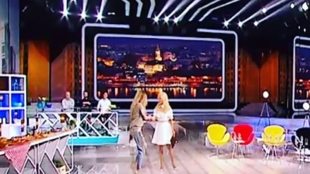 "Spava sa 10 muškaraca, a mene naziva koleginicom" Voditeljka žestoko oplela po njima