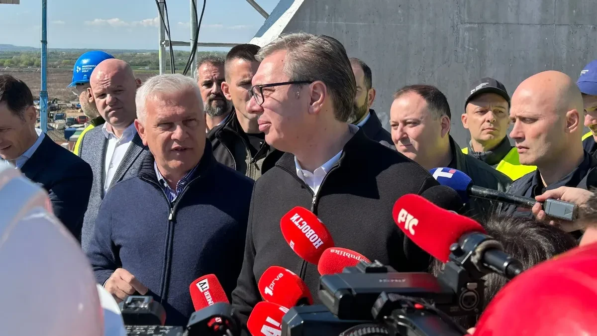 "USPELI SMO DA SPREČIMO AKCIJU PROTIV VITALNIH INTERESA SRBIJE" Vučić: Pronađena dva velika paketa eksploziva 