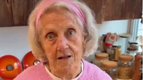 DEVEDESETROGODIŠNJA BAKA URADILA NEŠTO NEVEROVATNO Zainatila se i ušla u Ginisovu knjigu rekorda 