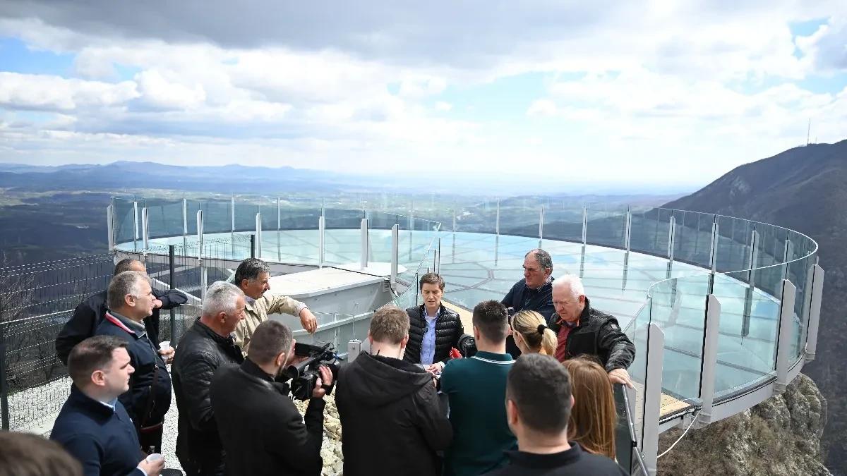 BRNABIĆ OBIŠLA VIDIKOVAC NA KABLARU Očekujemo upotrebnu dozvolu za mesec dana