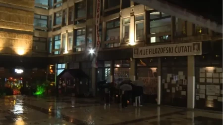 PET DANA NAKON POGIBIJE STUDENTKINJE MILICE PEVALA NA MESTU NJENE SMRTI: Kome smeta da se otkrije šta se događalo na Filozofskom fakultetu?
