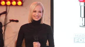 USKRNJA TRPEZA JELENE ROZGE Pevačica pokazala koje specijalitete sprema za praznik (FOTO)