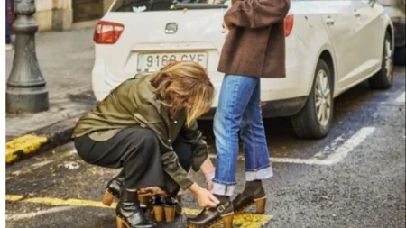 Niko ih nije hteo, a sad ih svi traže: Cipele koje smo svi izbegavali sada su MUST HAVE – evo kako ih nosi Hale Beri
